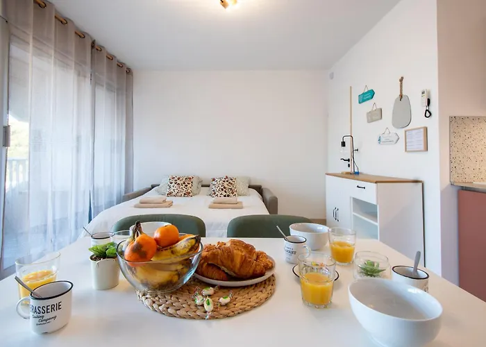 Grand Front De - Climatiser Avec Place De Parking דירה