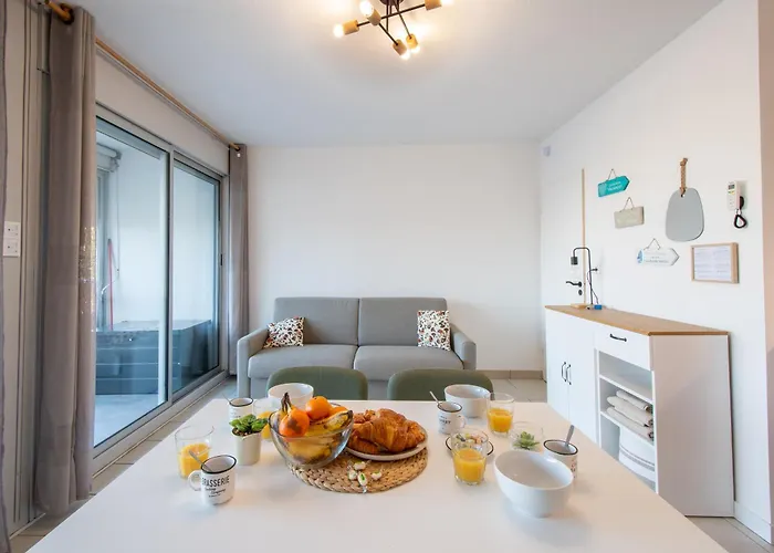 Grand Front De - Climatiser Avec Place De Parking